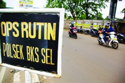  BERITA BEKASI - BERITA BEKASI HARI INI - SPIRIT JAWA BARAT -  Papan Operasi Lantas Polsek Bekasi Selatan